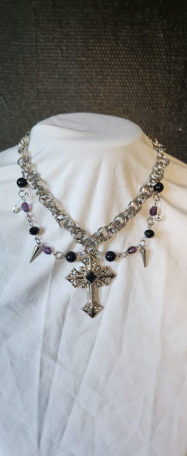 Collier Mary on a Cross violet 1